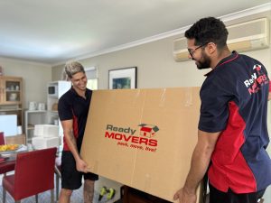 Ready Movers removalists unloading at new property